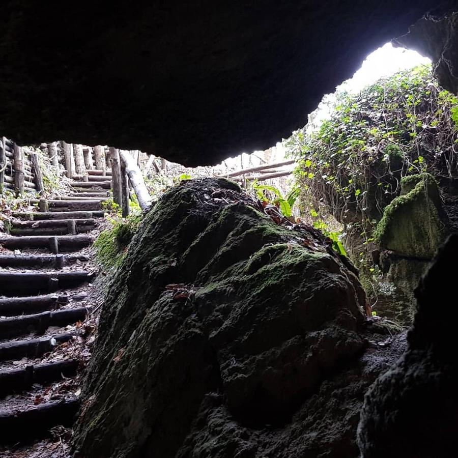 Locanda Delle Grotte Di Onferno 호텔 겜마노 외부 사진