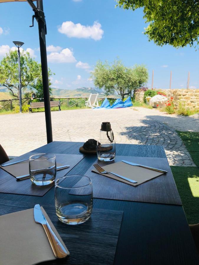 Locanda Delle Grotte Di Onferno 호텔 겜마노 외부 사진