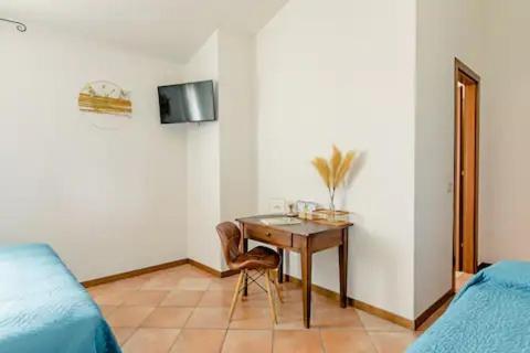 Locanda Delle Grotte Di Onferno 호텔 겜마노 외부 사진